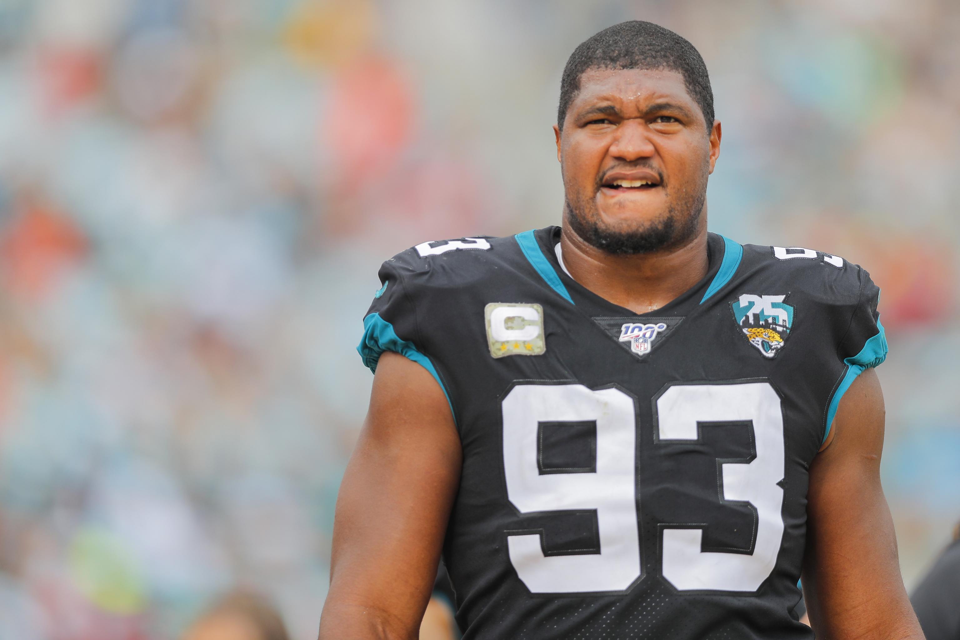 Jacksonville, FL, USA. 12th Nov, 2017. Jacksonville Jaguars defensive end  Calais Campbell (93) celebrates during the intro of the NFL football game  between the Los Angeles Chargers and the Jacksonville Jaguars at