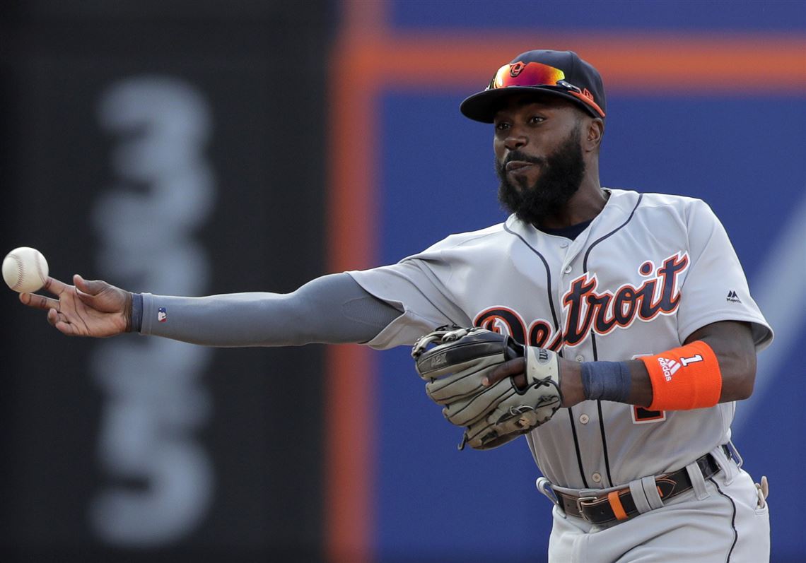 Cincinnati Baseball: Bearcats alum Josh Harrison embracing fresh start with  Philadelphia Phillies