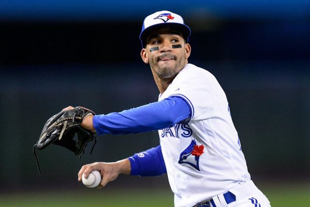 Former Boynton Beach little league star Devon Travis soaks in