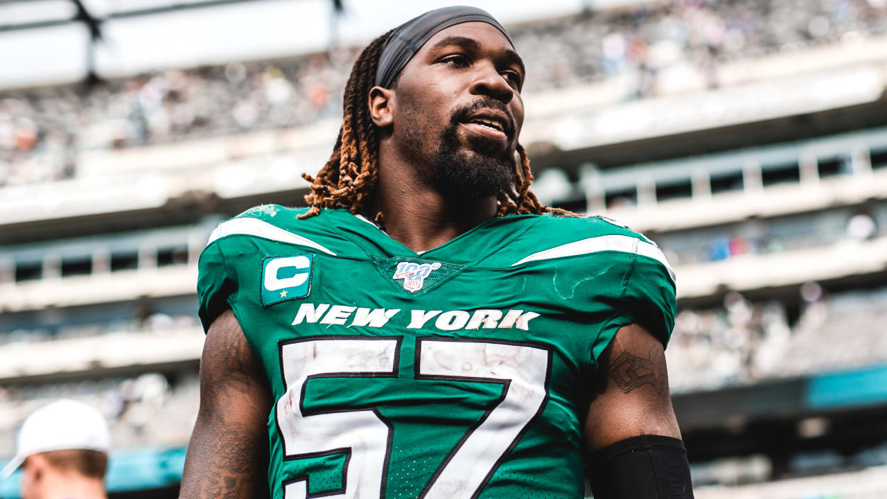 East Rutherford, New Jersey, USA. 8th Sep, 2019. New York Jets inside  linebacker C.J. Mosley (57) intercepts a pass and runs it in fora touchdown  during a NFL game between the Buffalo