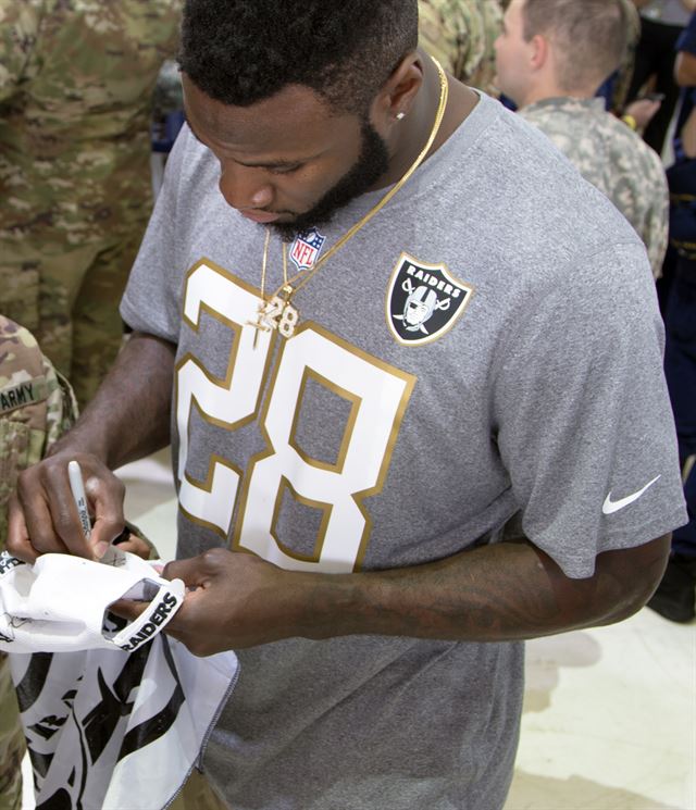 Brevard County Native, Current Baltimore Ravens RB Latavius Murray Injures  Ankle During Win Against Chargers - Space Coast Daily