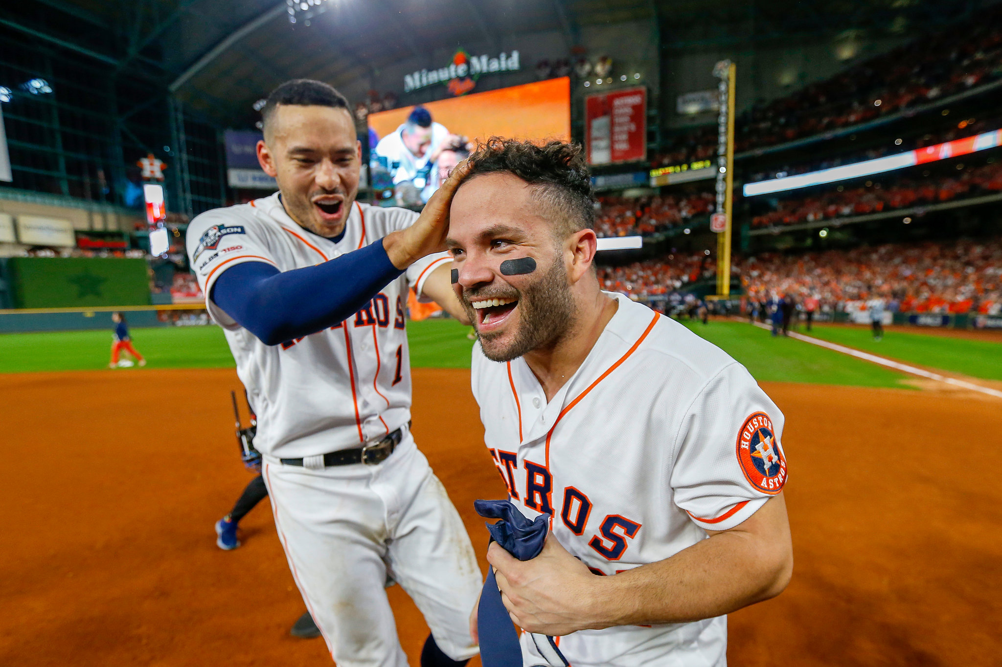 José Altuve Homers; Houston Astros Take First of Two from Texas