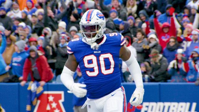 Shaq Lawson Mic'd Up As The Bills Clinch AFC East Championship