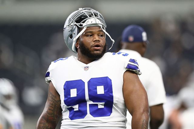 Former Cowboys DT Antwaun Woods visiting Colts