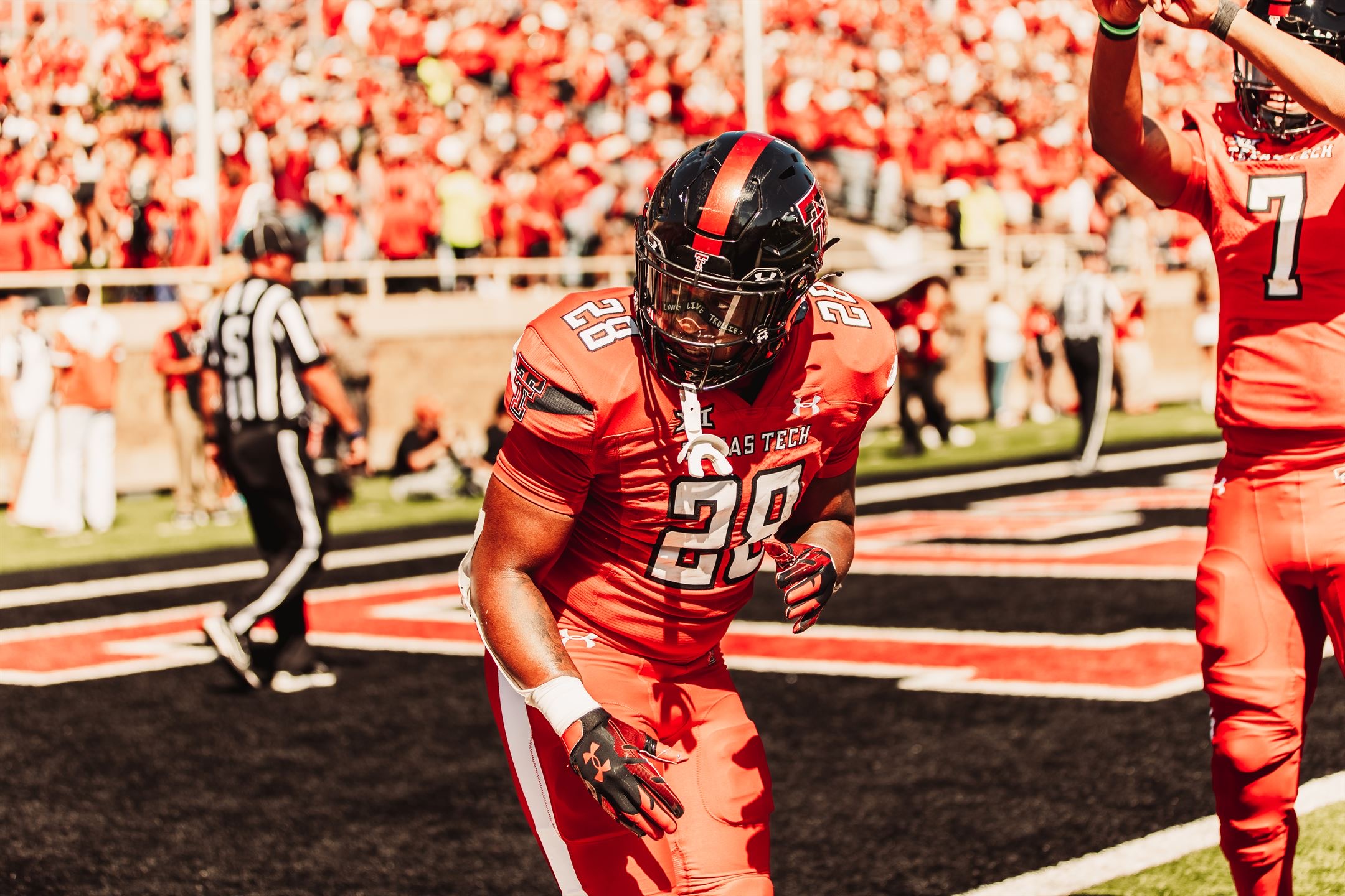 Hot] Buy New Tahj Brooks Jersey #28 Texas Tech Throwback Red