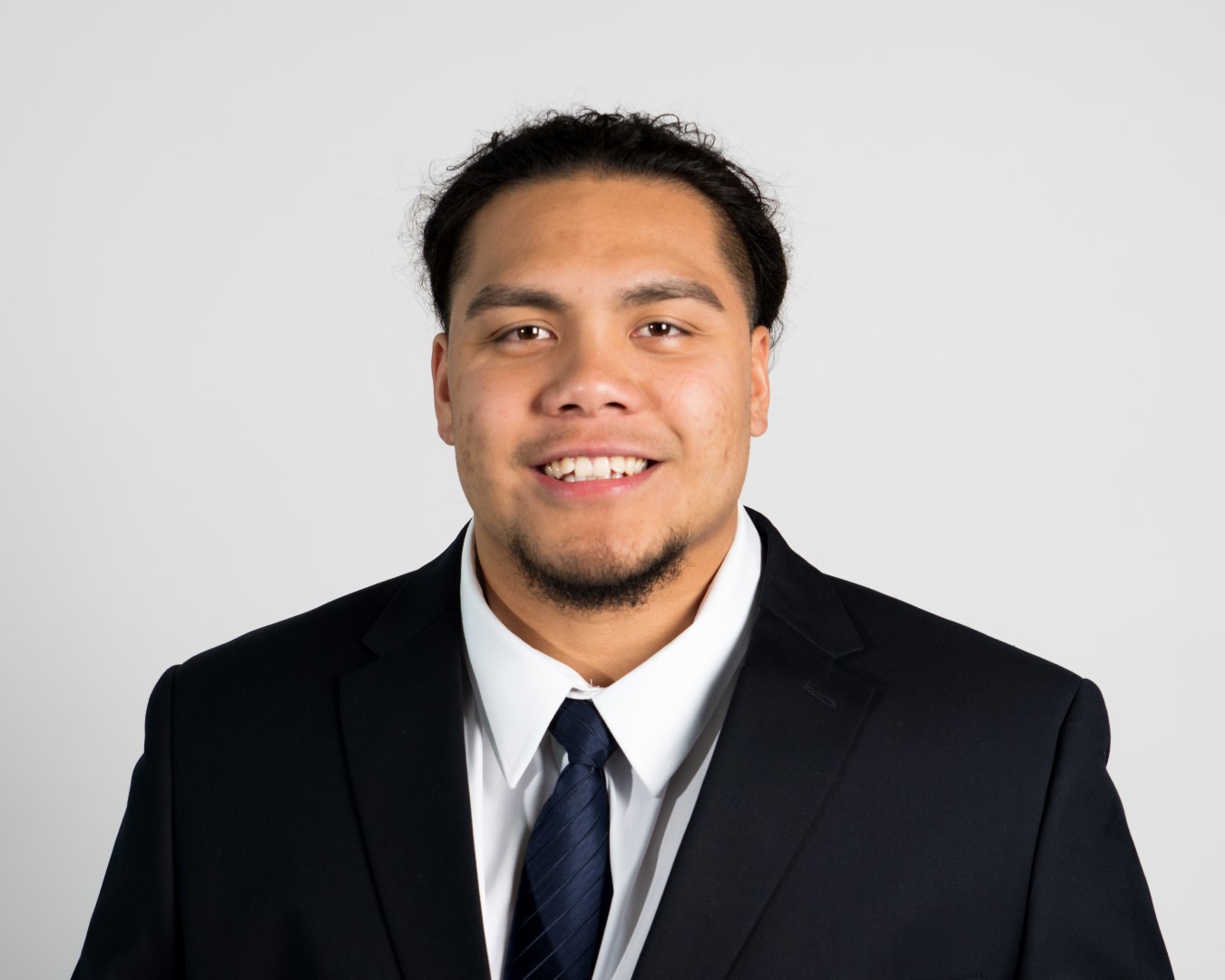 Hale Motu'apuaka athlete profile head shot