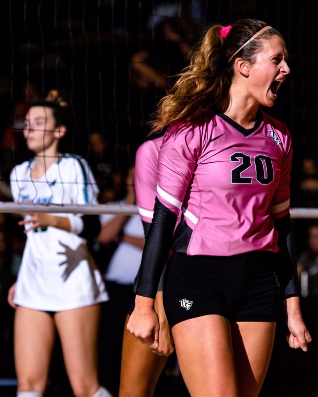 UCF Knights Volleyball Enters Top 25 in Latest AVCA Poll, Outside Hitter  Melville breaks record - Inside the Knights
