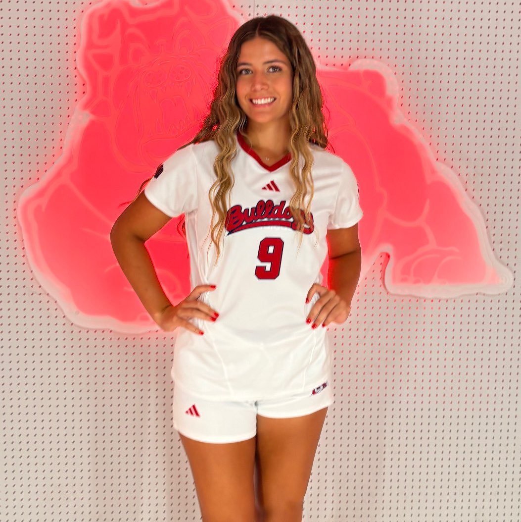Julia Hardwick athlete profile head shot