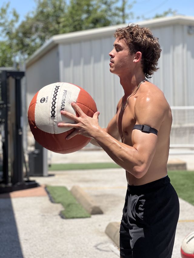 Athlete profile featured image number 2 of 5