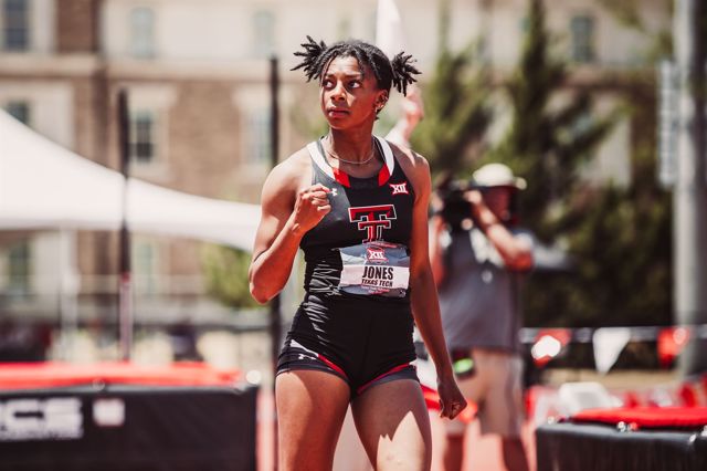 Athlete profile featured image number 2 of 4