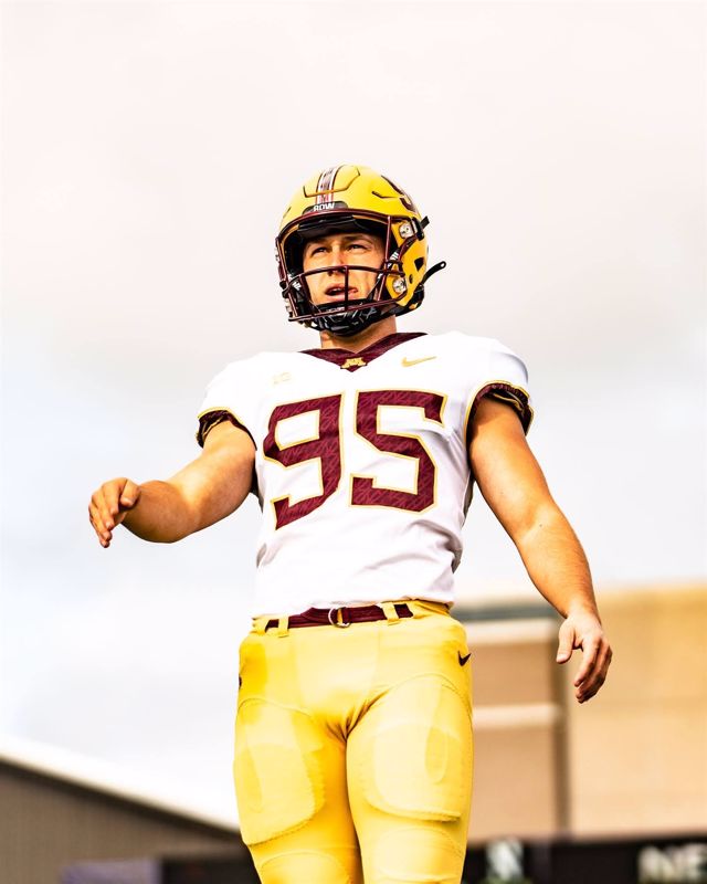 Athlete profile featured image number 3 of 4