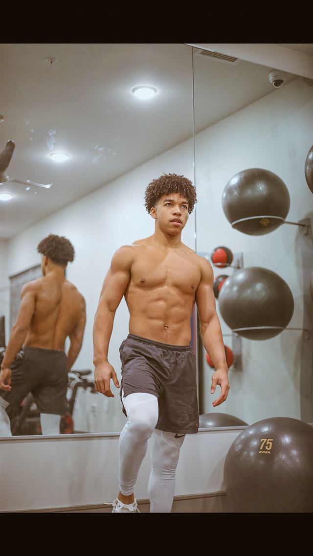 Athlete profile featured image number 4 of 4