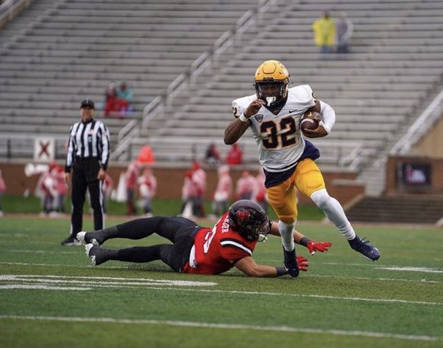Athlete profile featured image number 1 of 5