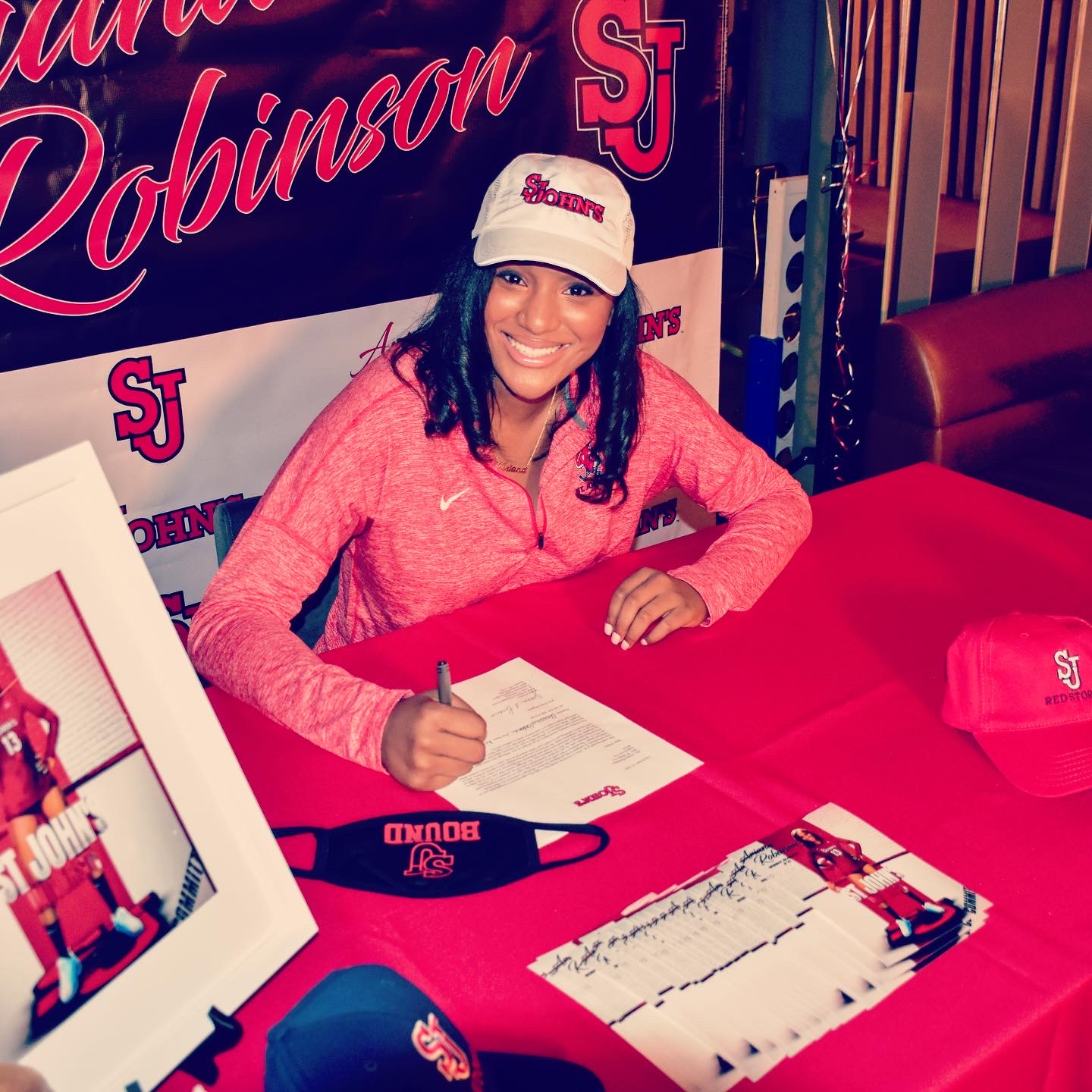Ariana Robinson athlete profile head shot