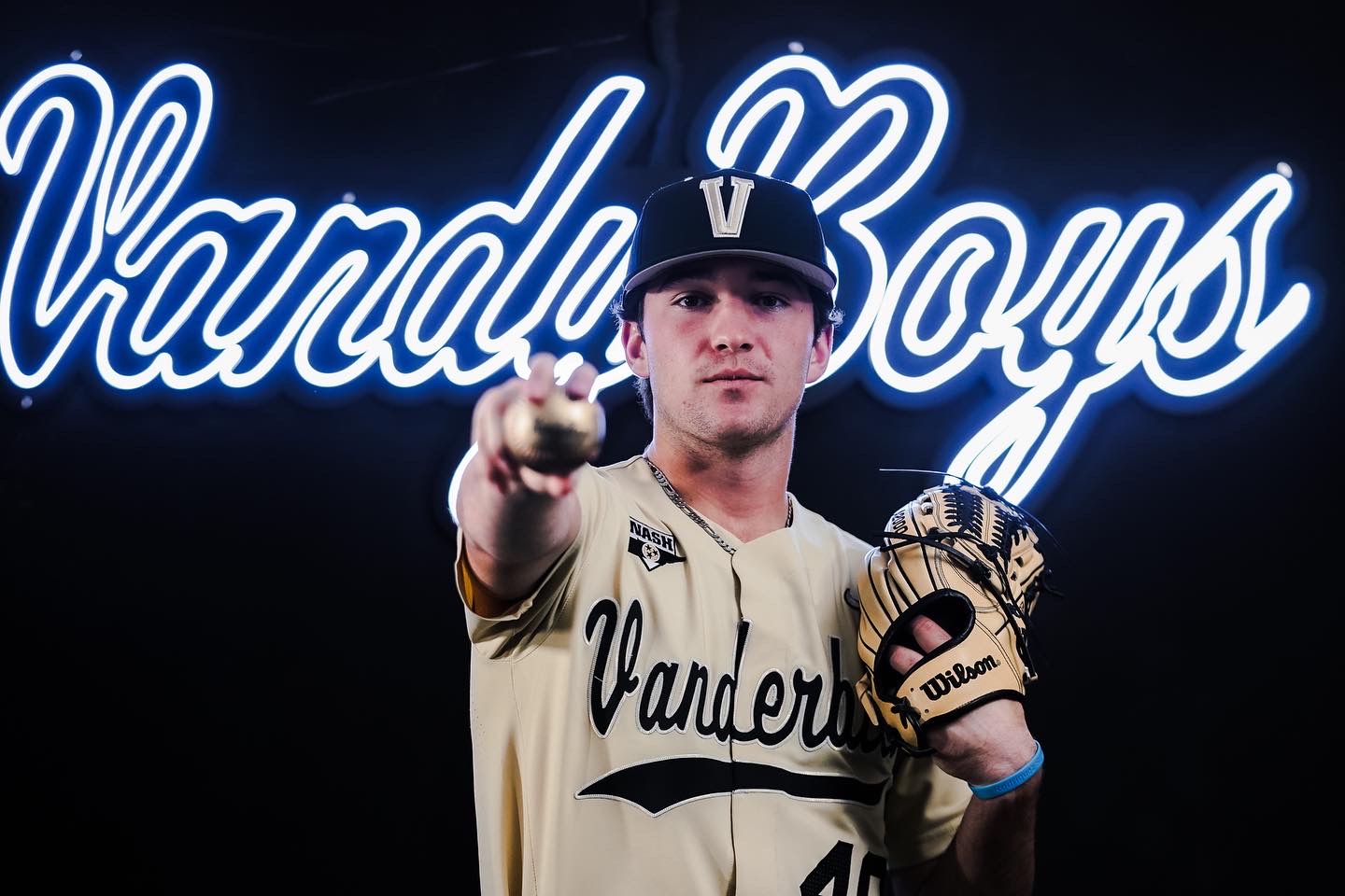 Vanderbilt Baseball on X: David Horn takes over on the bump. #VandyBoys