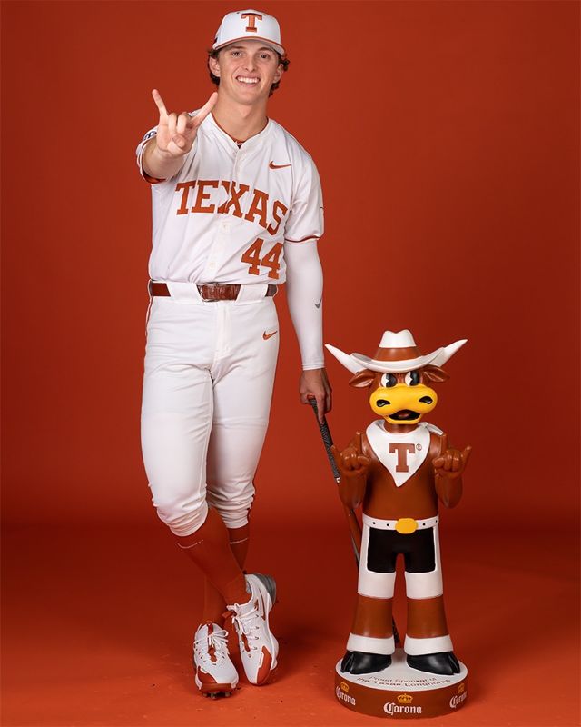 Athlete profile featured image number 2 of 4