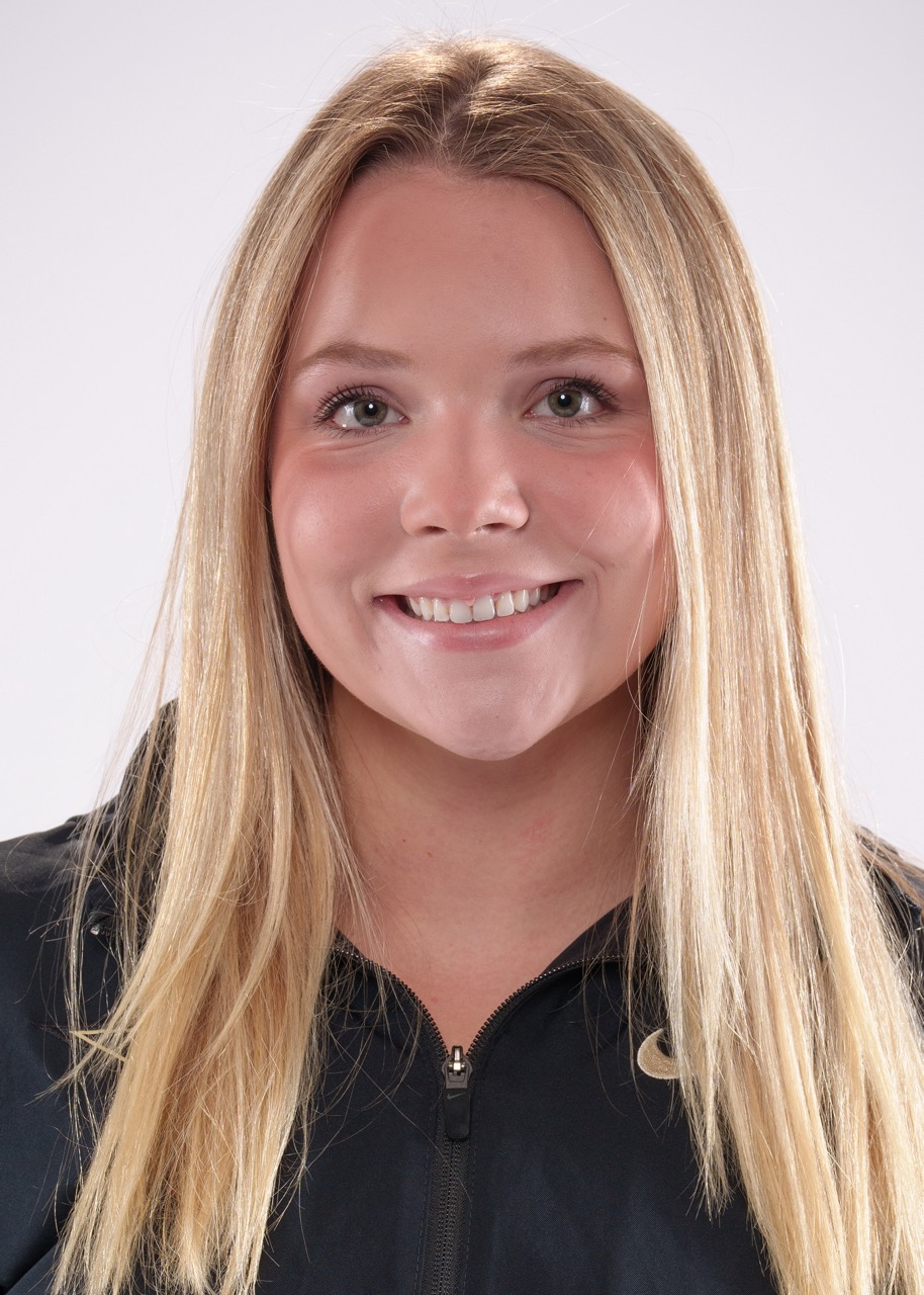 Eleanor Beers athlete profile head shot