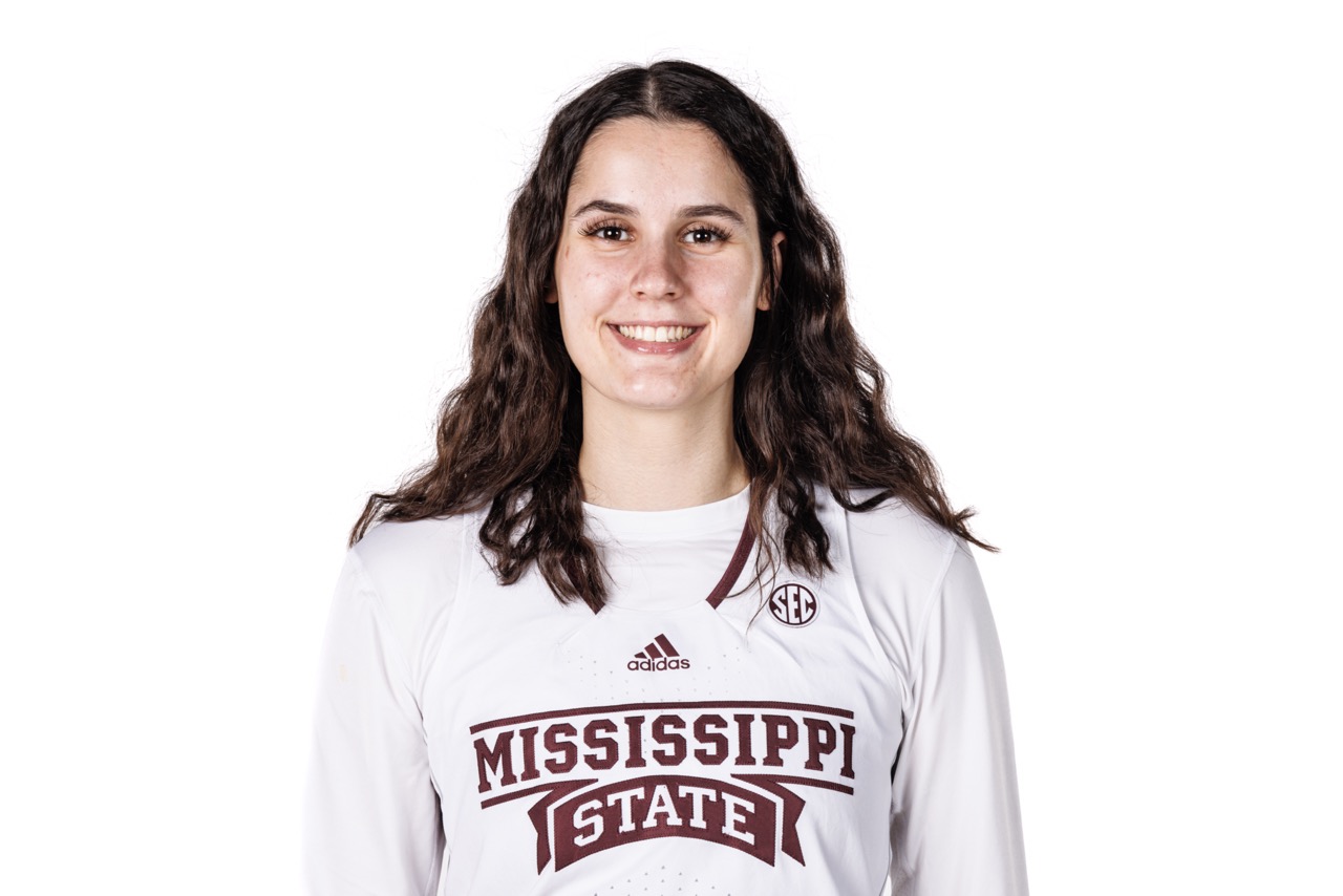 Charlotte Kohl athlete profile head shot