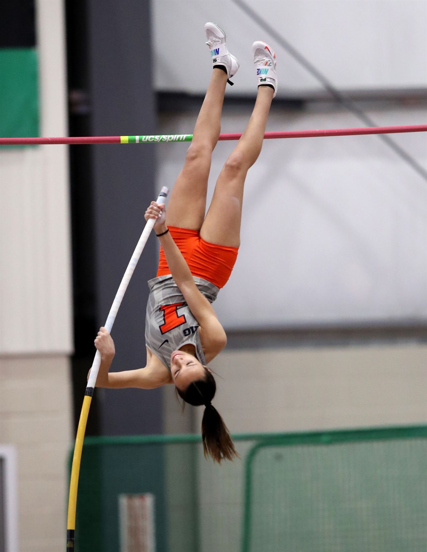 Thomas Becomes First Illini Pole Vaulter to Qualify for Nationals