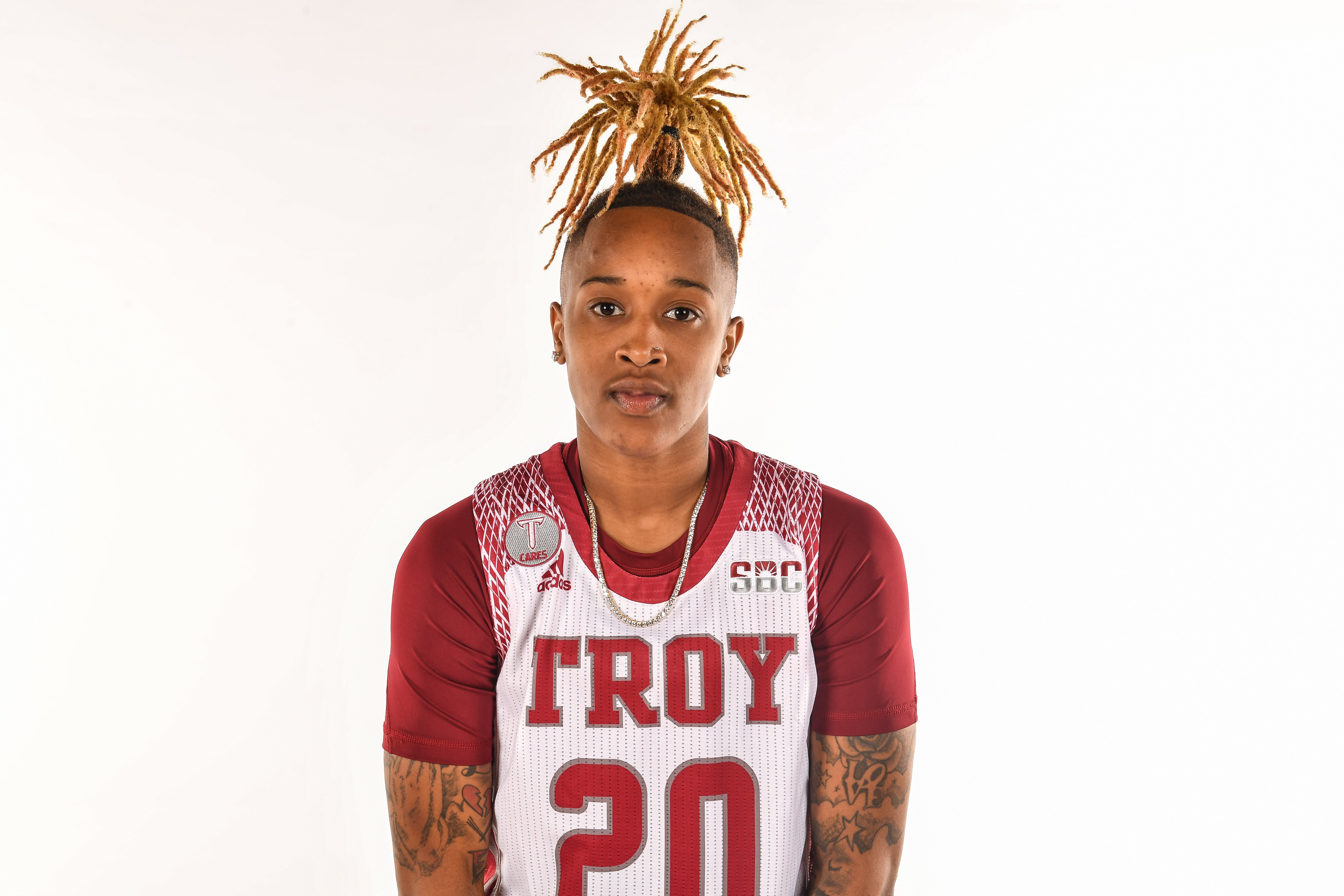 Za’Nautica Downs athlete profile head shot