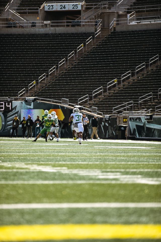 La'Vaughn Luellen - Football - University of Oregon Athletics