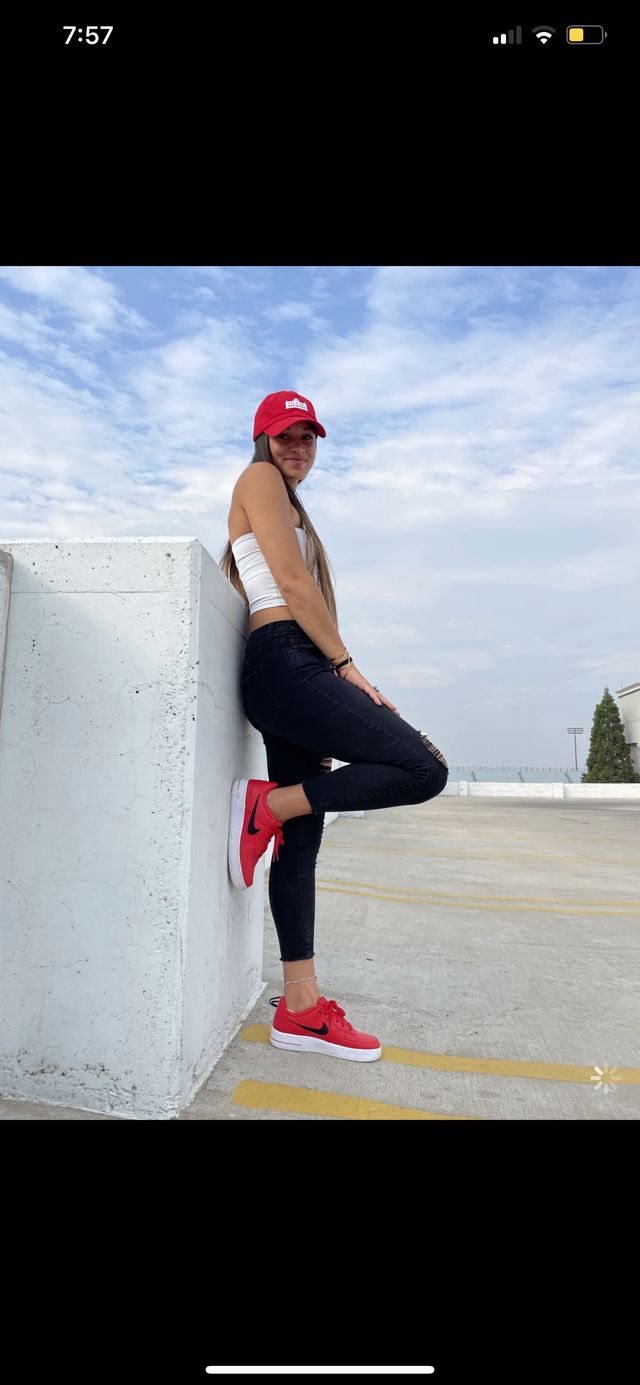 Athlete profile featured image number 7 of 10