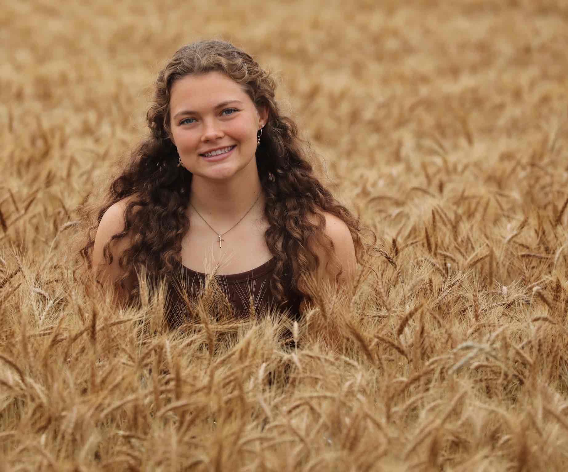 Eleana Messenger athlete profile head shot