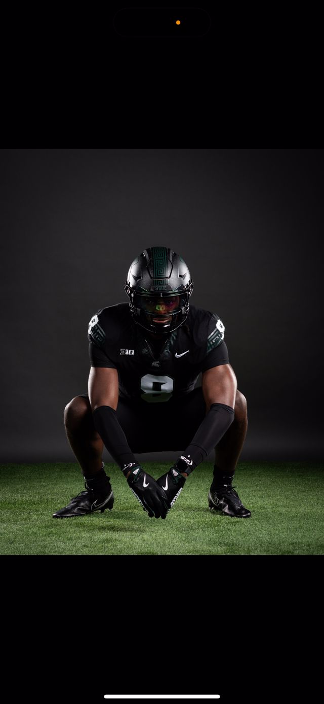Athlete profile featured image number 1 of 4