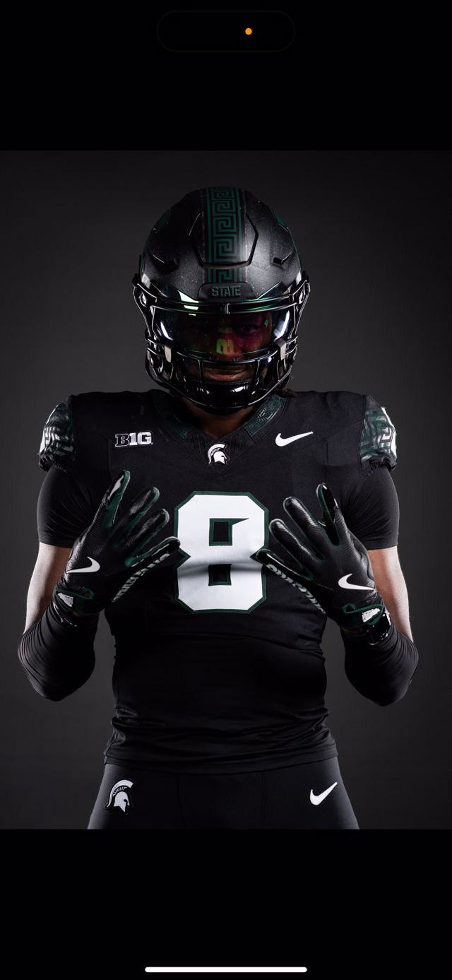 Athlete profile featured image number 3 of 4