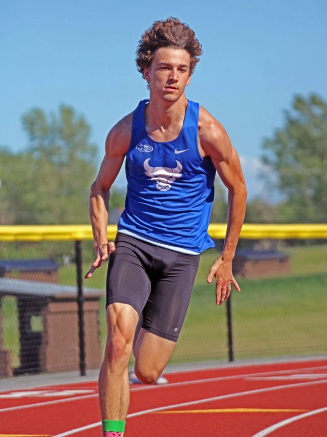 Athlete profile featured image number 1 of 5