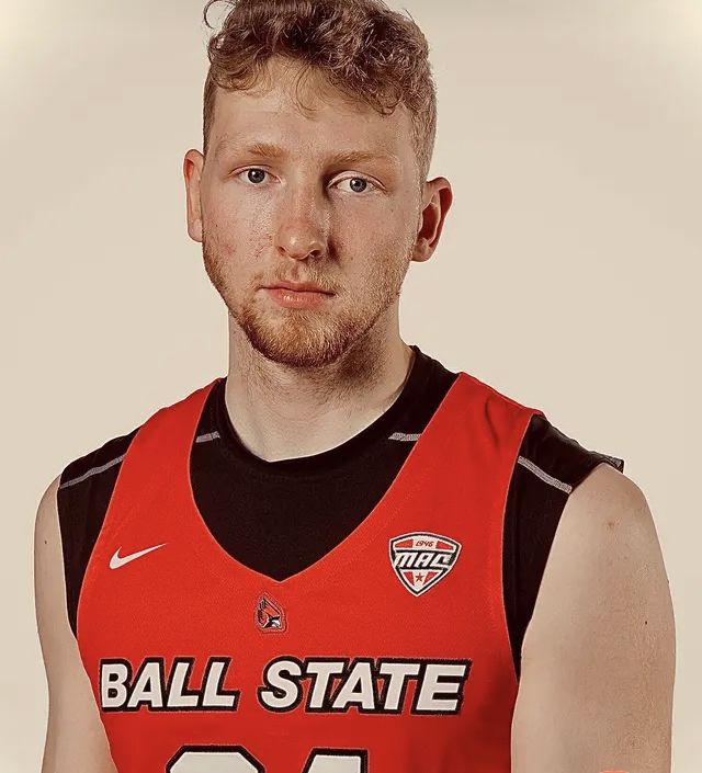 Athlete profile featured image number 1 of 4