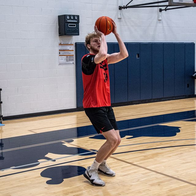 Athlete profile featured image number 2 of 4