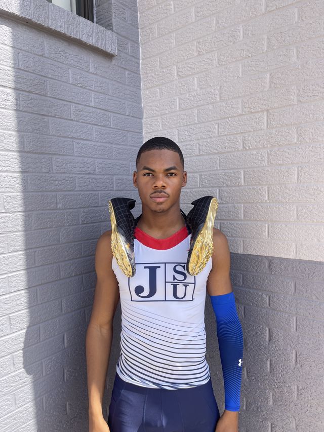 Athlete profile featured image number 3 of 4