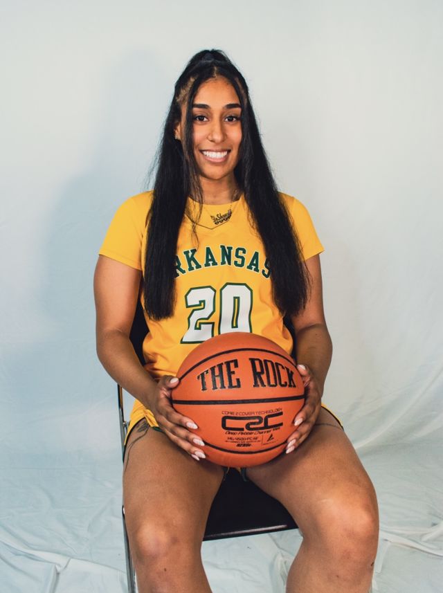 Athlete profile featured image number 1 of 6