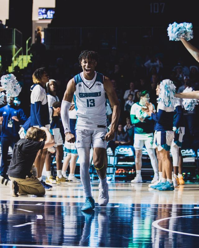 Trazarien White, Shooting Forward, Shooting Guard, Power Forward, North