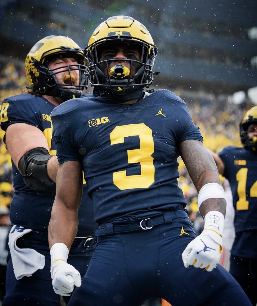 Glendale, Arizona, USA. 31st Dec 2022. December 31, 2022 Michigan  Wolverines wide receiver A.J. Henning #3 carries the ball during the semi- final playoff football game between the Michigan Wolverines and the TCU