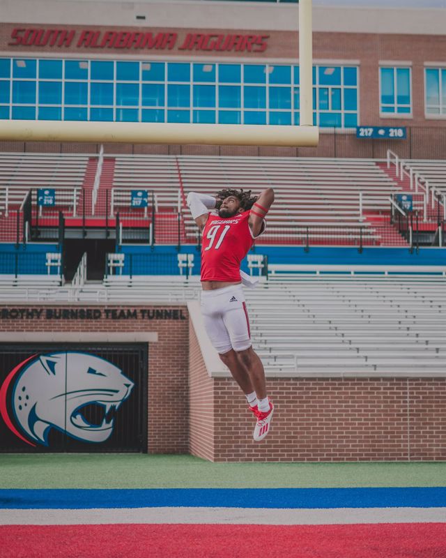 Athlete profile featured image number 1 of 4