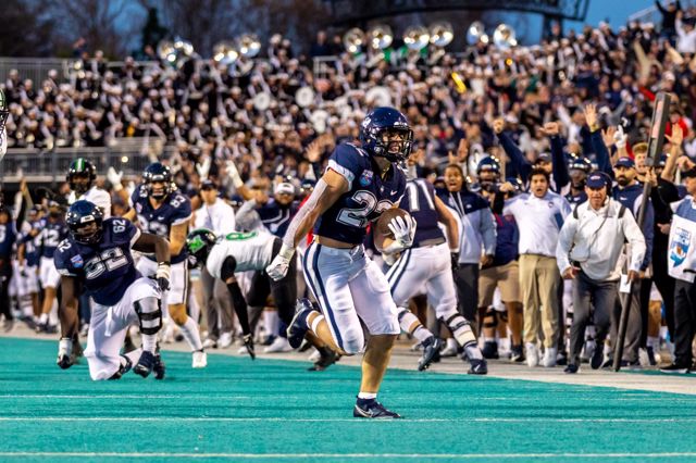 Victor Rosa, Running back, UConn Huskies - NIL Profile - Opendorse
