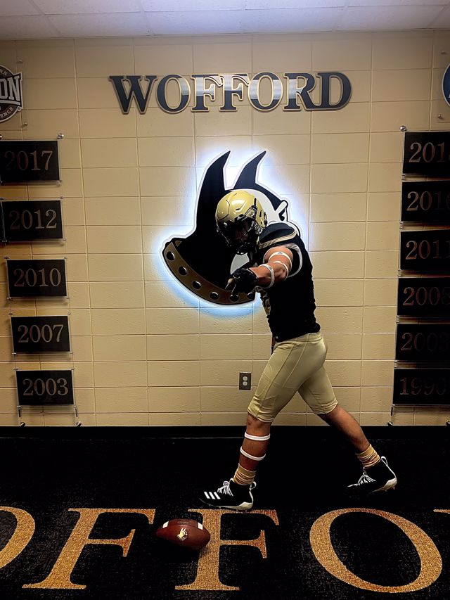 Athlete profile featured image number 1 of 4