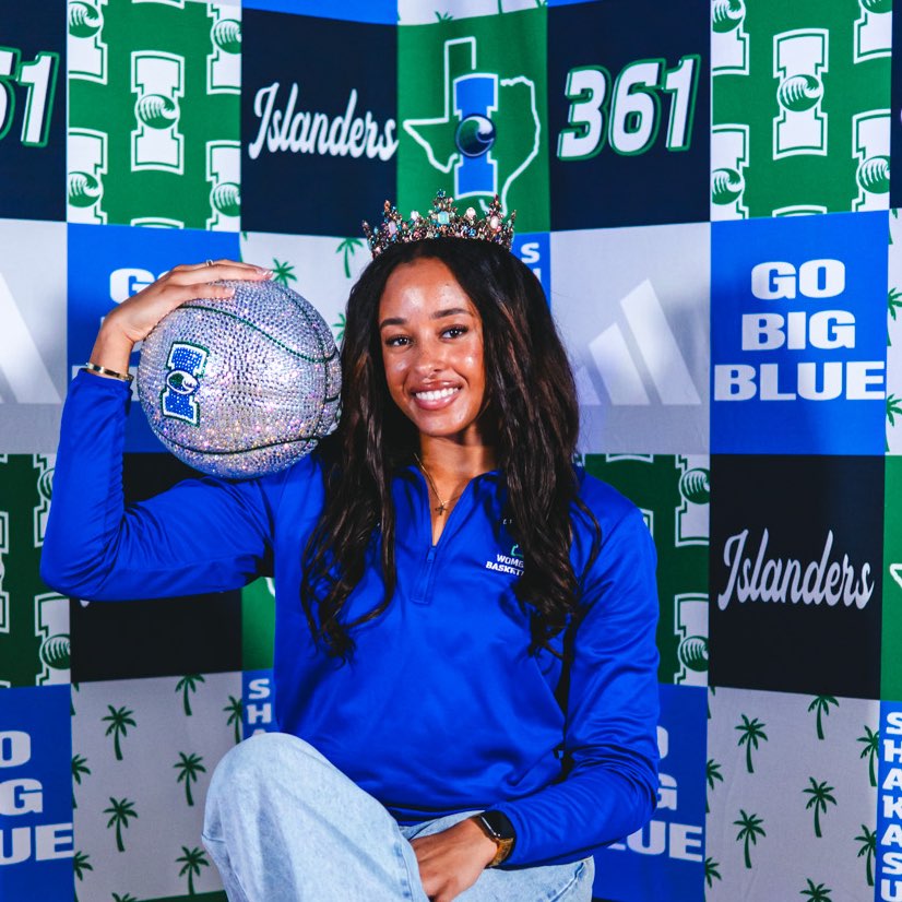 Alyssa Andrews athlete profile head shot