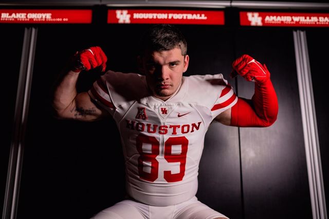 Athlete profile featured image number 1 of 4