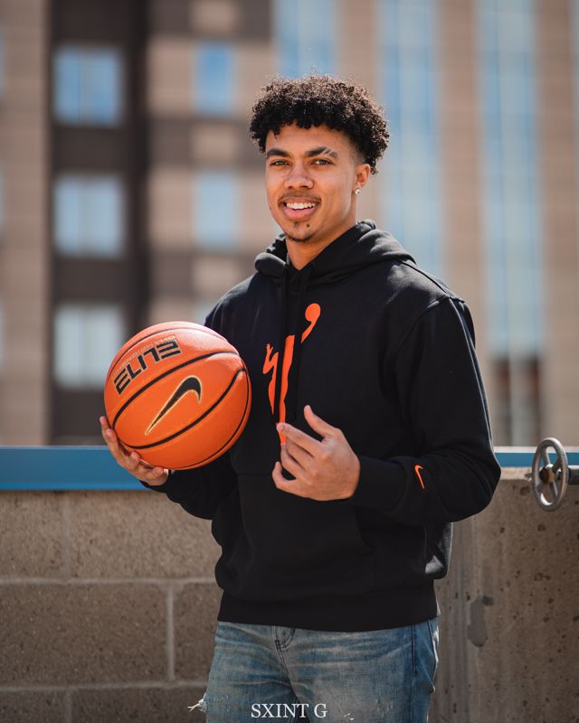 Athlete profile featured image number 1 of 5