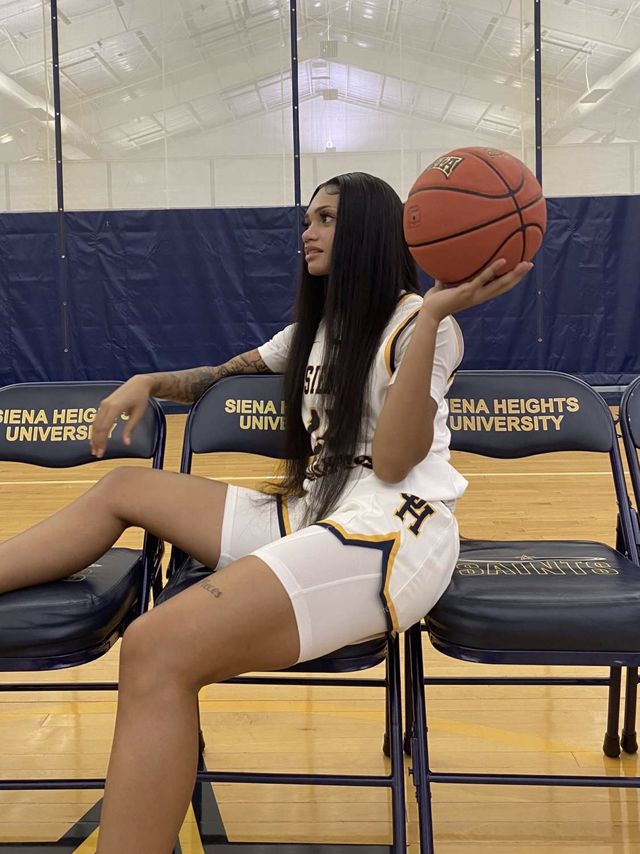 Athlete profile featured image number 3 of 4