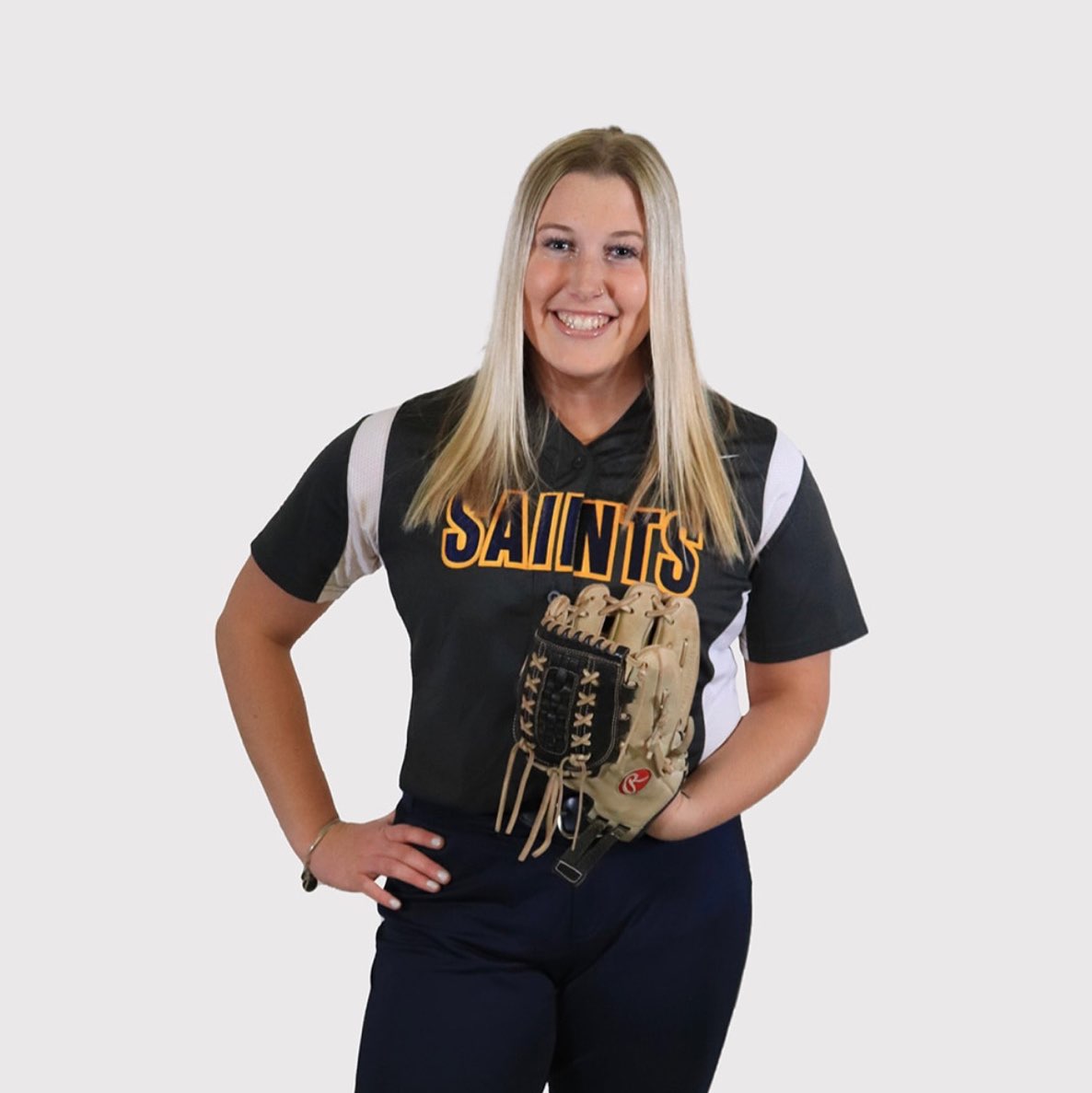 Eva Curtis athlete profile head shot