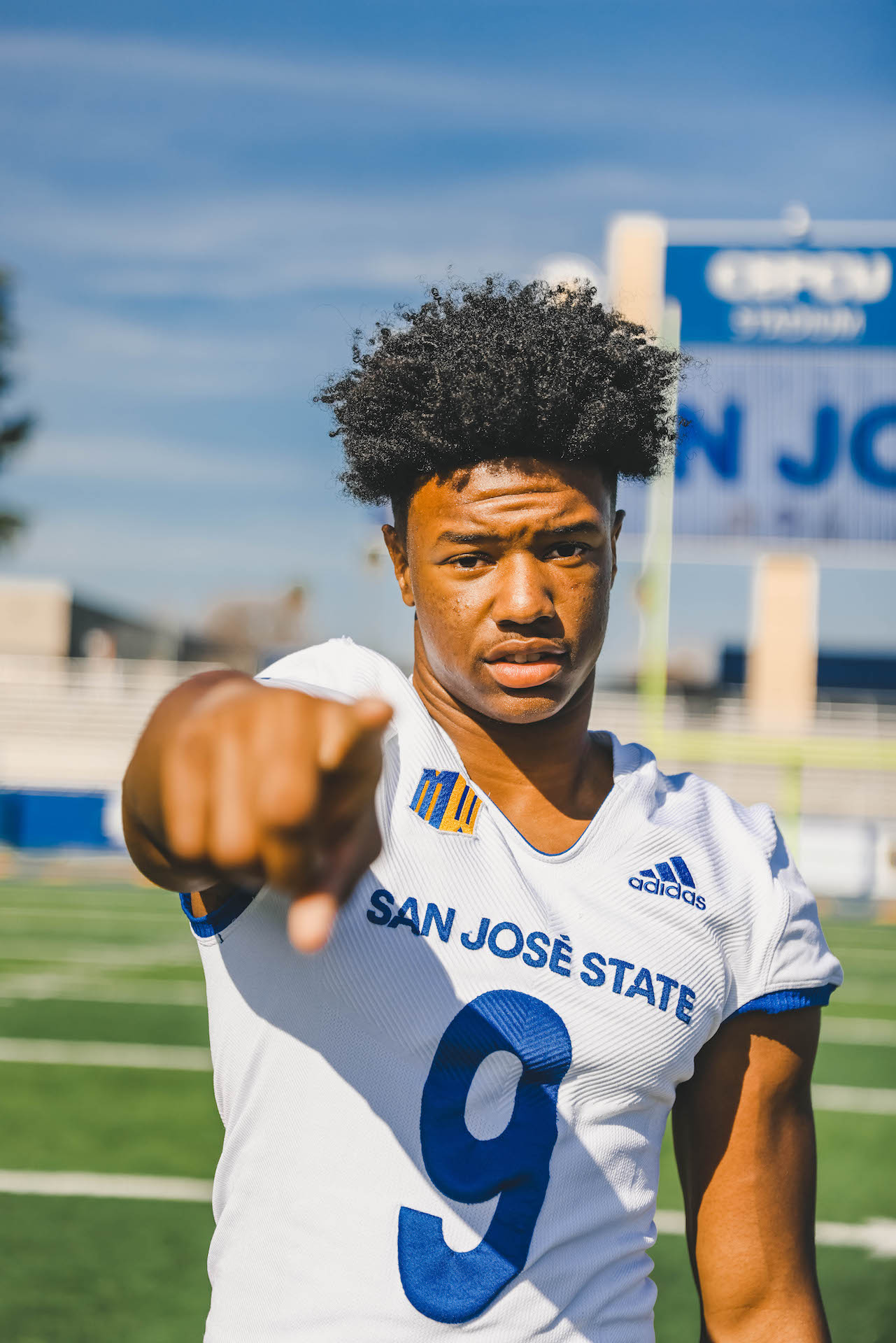 Cieonta Davis athlete profile head shot