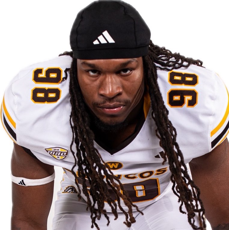 Dakari š” athlete profile head shot