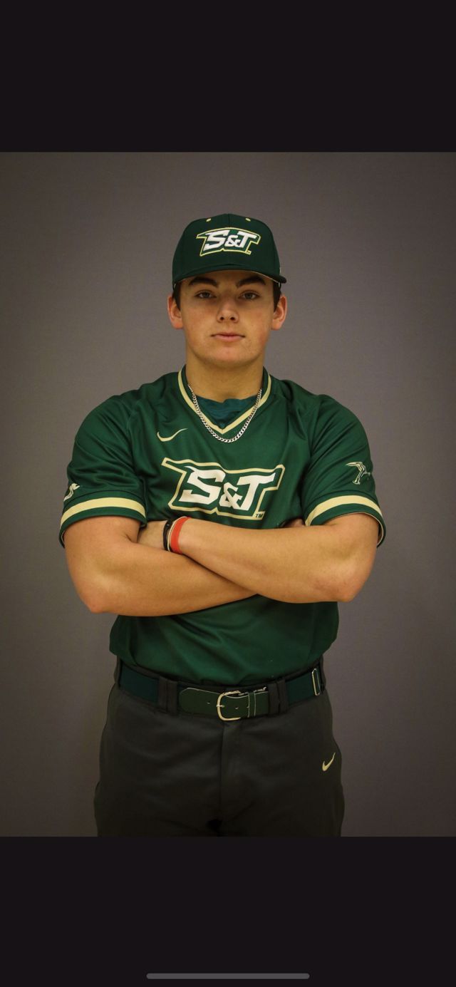 Athlete profile featured image number 3 of 5