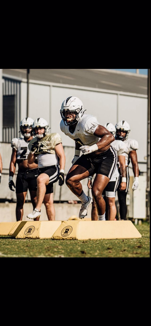 Athlete profile featured image number 3 of 8