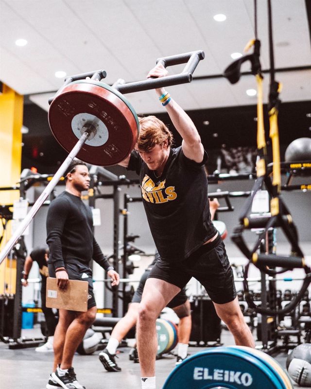 Athlete profile featured image number 1 of 4