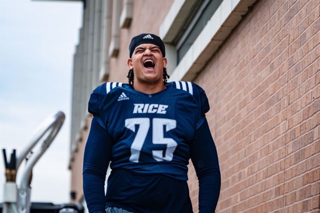 Athlete profile featured image number 1 of 5